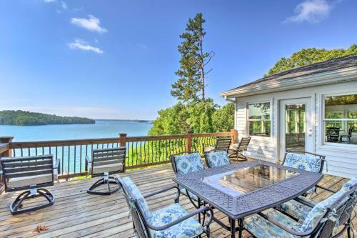 Gainesville Lakefront Retreat With Private Dock