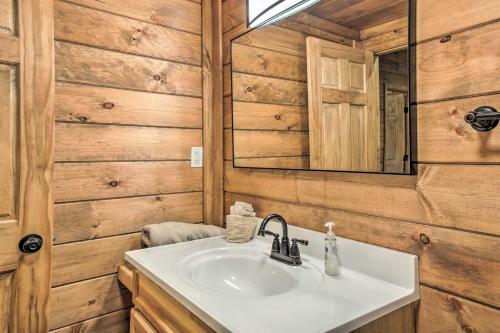 Mineral Bluff Cabin With Hot Tub And Game Room!