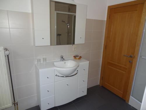 Hostal Guesthouse Les Tilleuls