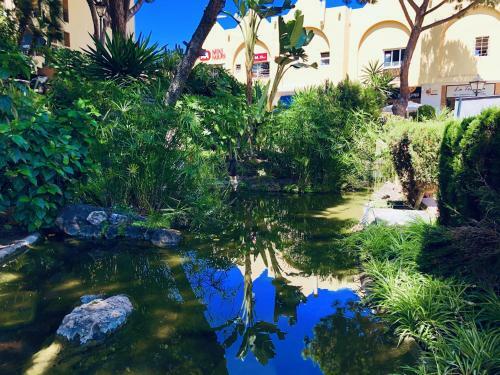2 Bedroom Top Floor Apartament With Open Sea Views Cs197