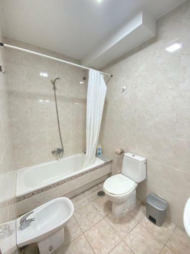 Apartamento Plaza Celso Garc�a de La Riega 6, 1