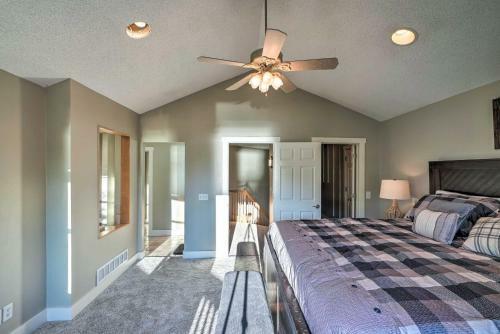 Waterfront Mound Retreat With Boat Dock Access!