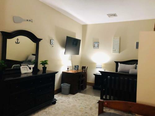 White House Lodge- Main Street Executive Apartment