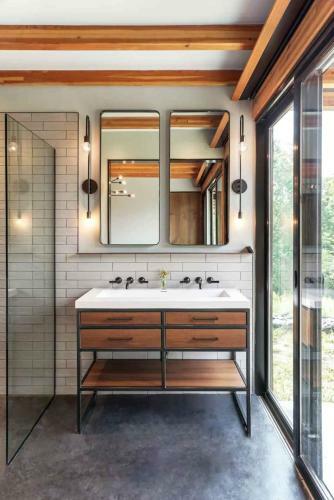 Modern Glass House With Pool & Catskill Views In Hudson Valley