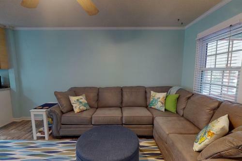 Beach Happy By Oak Island Accommodations