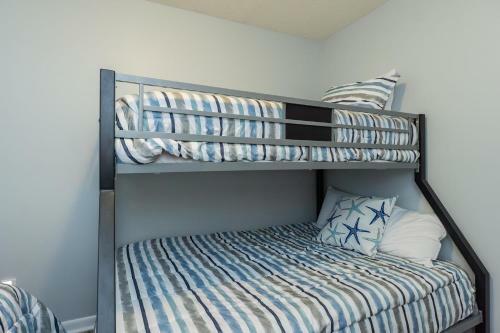 Beach Happy By Oak Island Accommodations