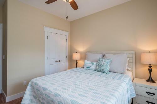The Disgruntled Pelican By Oak Island Accommodations