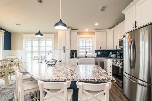 Long Call By Oak Island Accommodations