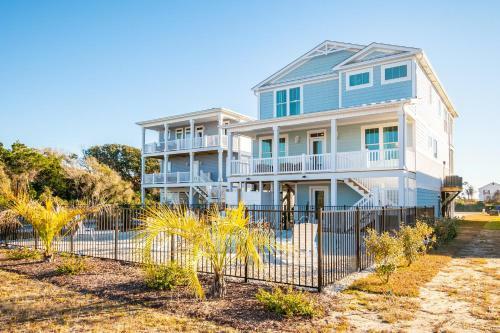 Long Call By Oak Island Accommodations