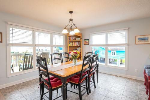 Southern Horizons By Oak Island Accommodations