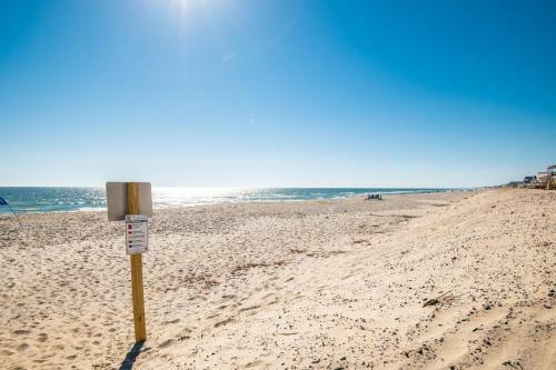 Lisa Lu By Oak Island Accommodations