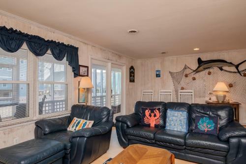 See The Sea By Oak Island Accommodations