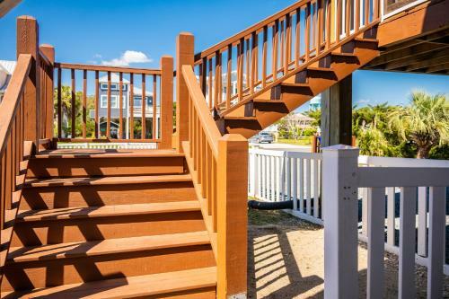 See The Sea By Oak Island Accommodations
