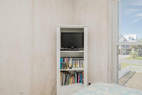 See The Sea By Oak Island Accommodations