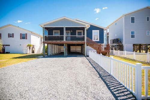 See The Sea By Oak Island Accommodations