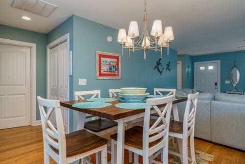 The Gypsy Rose By Oak Island Accommodations