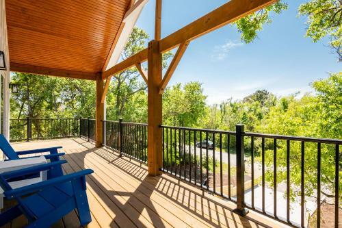 Farmhouse At Turtle Creek By Oak Island Accommodations