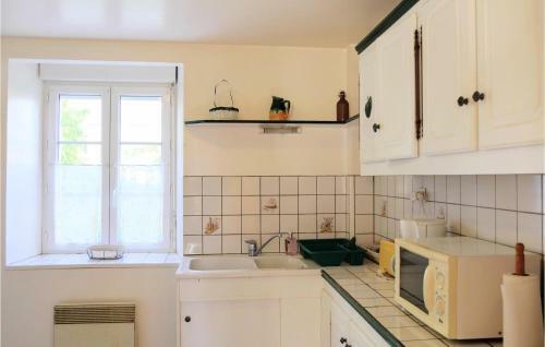 Nice Home In Portbail-sur-mer With 4 Bedrooms