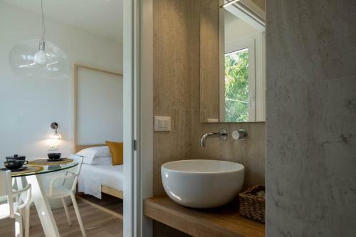 Hostal La Sirena Rooms