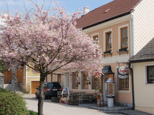 Hostal Gasthof Zur Kirche