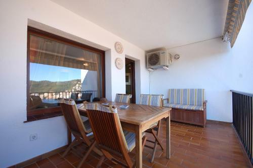 Lets Holidays Sea Views Apartment In Sa Gabarra