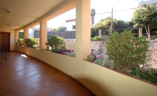 Lets Holidays Sea Views Apartment In Sa Gabarra
