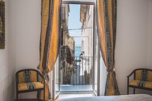Hostal Suites Of The Royal Council