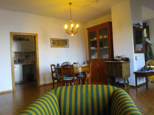 Apartamento Casa Elegante E Panoramica Sul Lago Di Garda