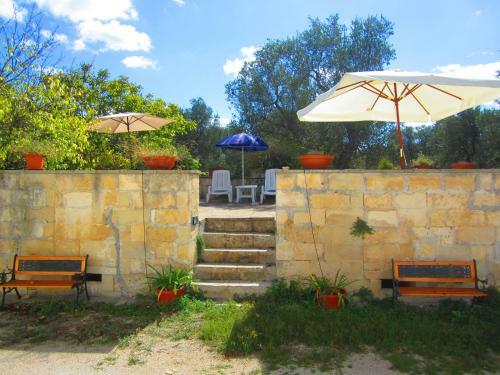 Lardari Country House