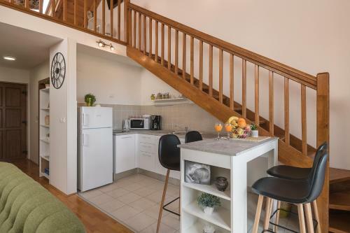 Borna Apartments