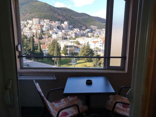 "lux Apartmani M-mili?"