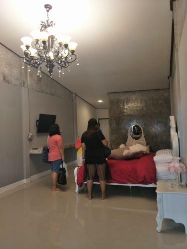 Tuk Tuk Trat Hostel