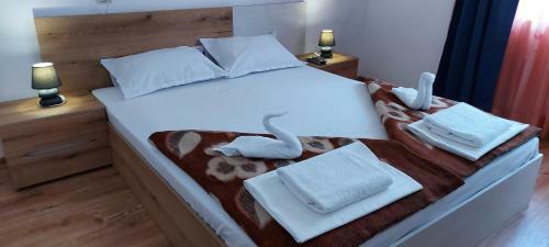 Hostal Three Bedroom Apartment