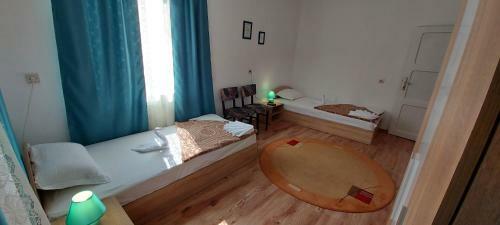 Hostal Three Bedroom Apartment