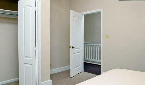 Two-bedroom Townhouse Near Coral Harbour Beach