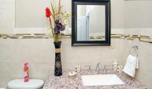 Two-bedroom Townhouse Near Coral Harbour Beach