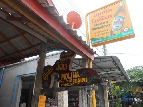 Hostal Molina Bungalows