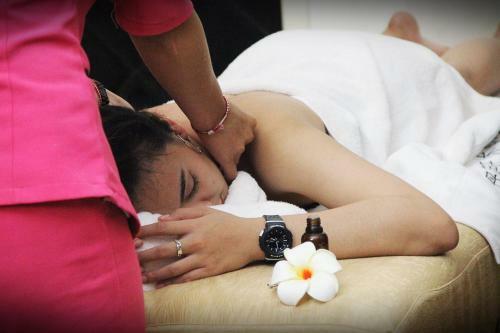 Hotel Dansavanh Namngum Resort