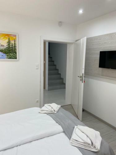 Amira Apartman