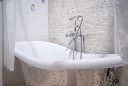 Apartamento Appartamento Genovesi . Intero Apt . Wifi . AC