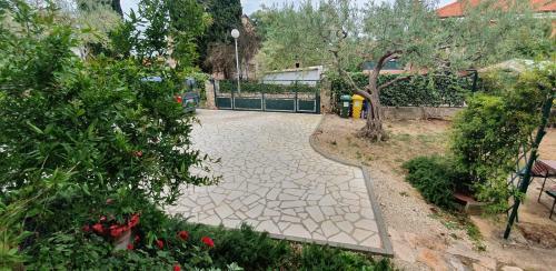 Cecillia Mare Apartments