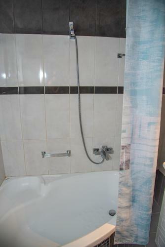 Marabu Seaview Apartments