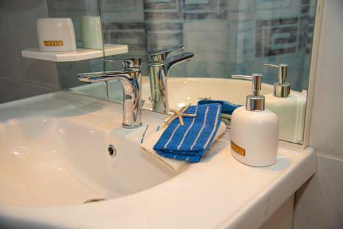 Marabu Seaview Apartments