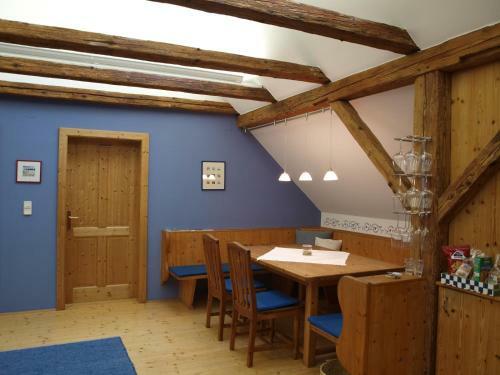 Hostal Weingut Tauss