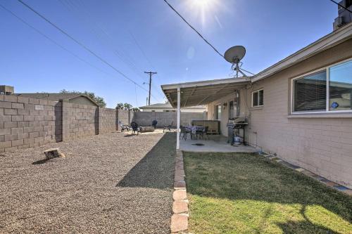Tempe Villa With Yard About 1 Mi To The University
