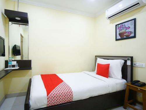 Hotel Pleasant Stays - Near Airport