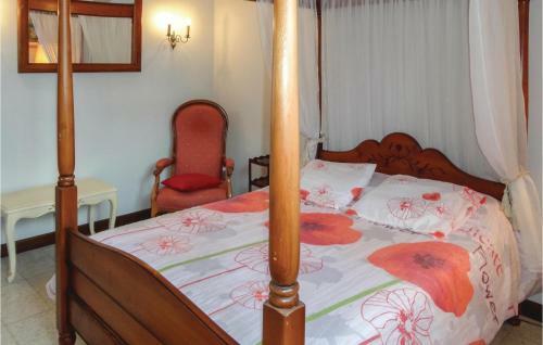 Awesome Apartment In Tr�bes W/ 1 Bedrooms