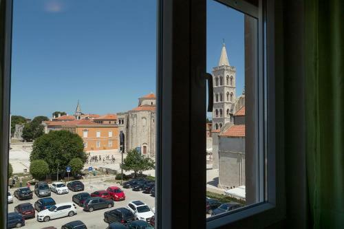 Old Town Forum Apartment
