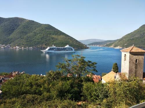 Apartamento Old House Perast