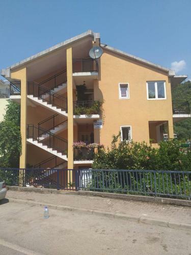 Hostal Guesthouse Djacic